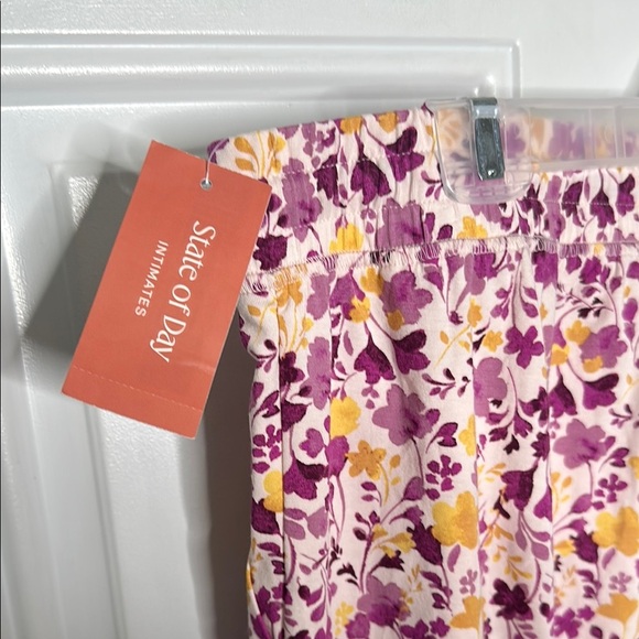 State of Day Women's XL Floral Pajama or Lounge Pants - Purple and Yellow - Picture 7 of 8